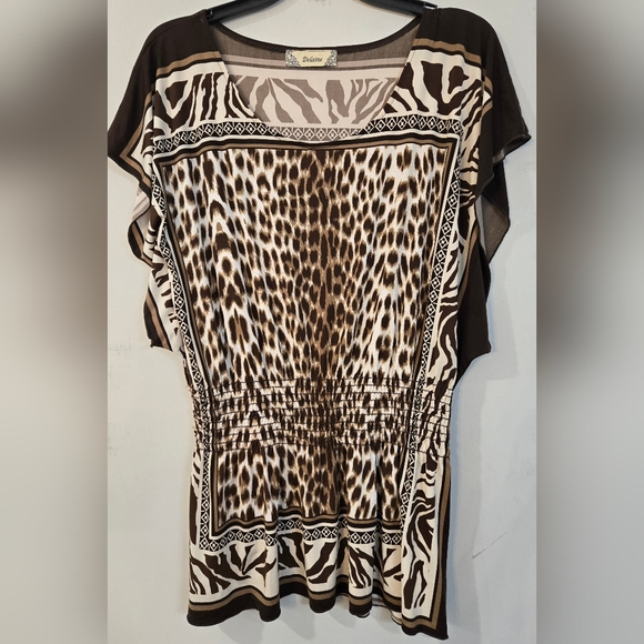 Women's Leopard Print Short Sleeve Blouse. Pristine Condition. - Picture 4 of 7